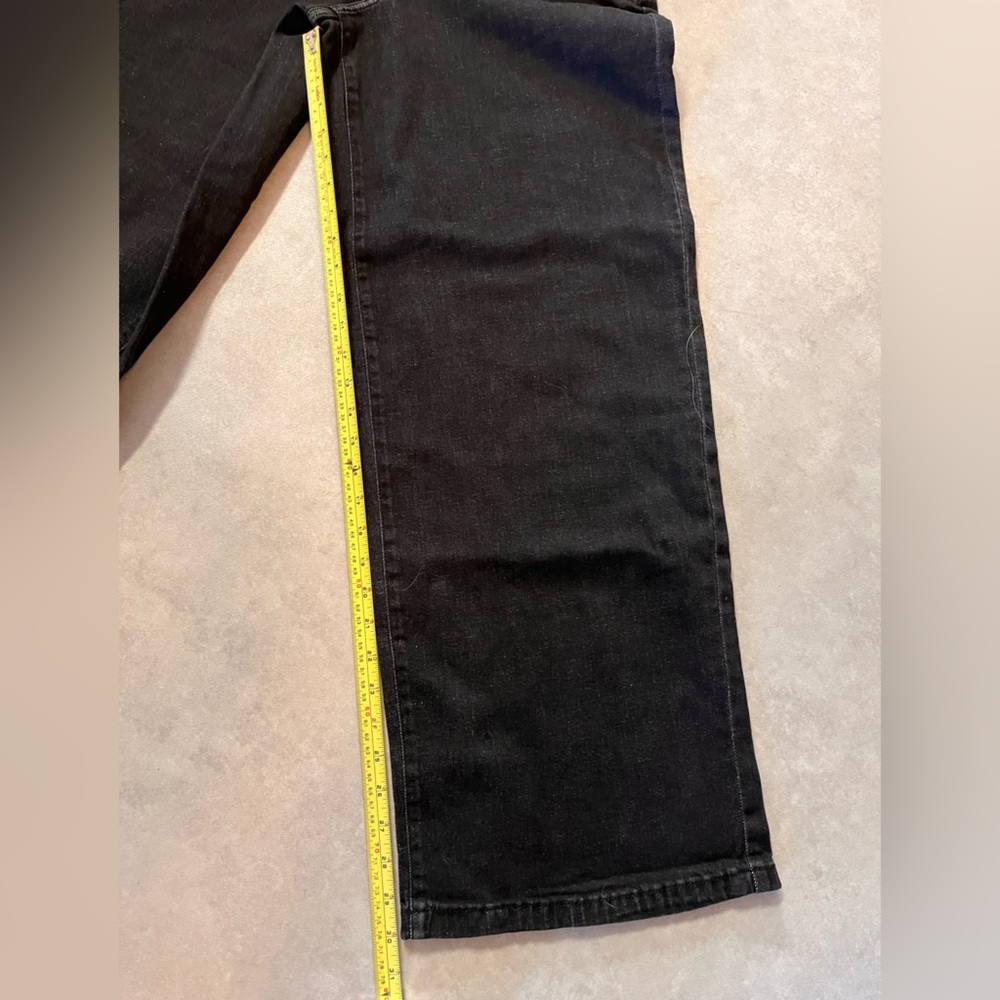 NEW DKNY Black Denim Jeans. Wide leg. High Waist. Size 30. - Picture 5 of 6